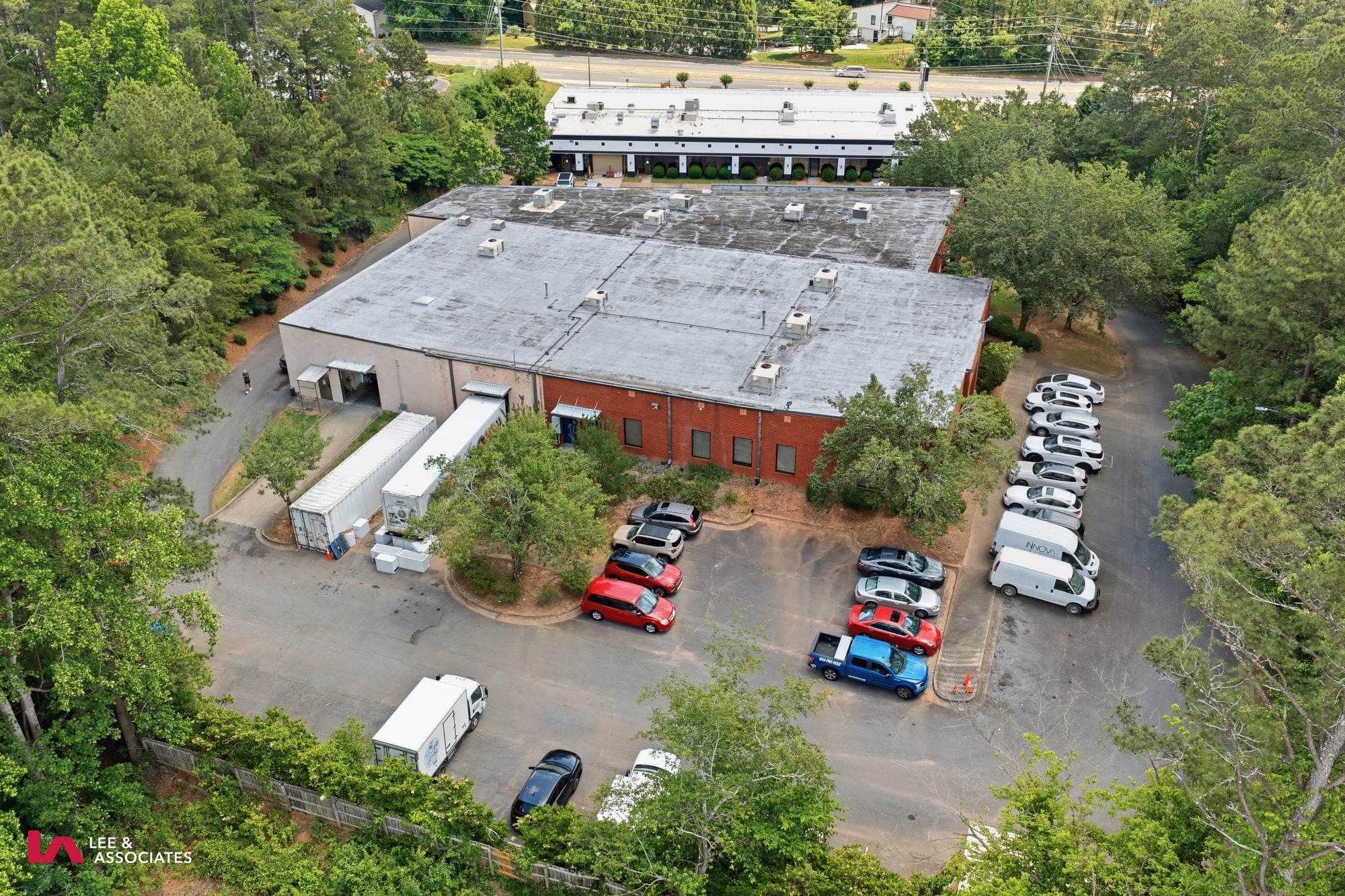 Parking and building access at 5333 Bells Ferry Road